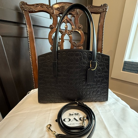 Coach Charlie 28 - Picture 2 of 15